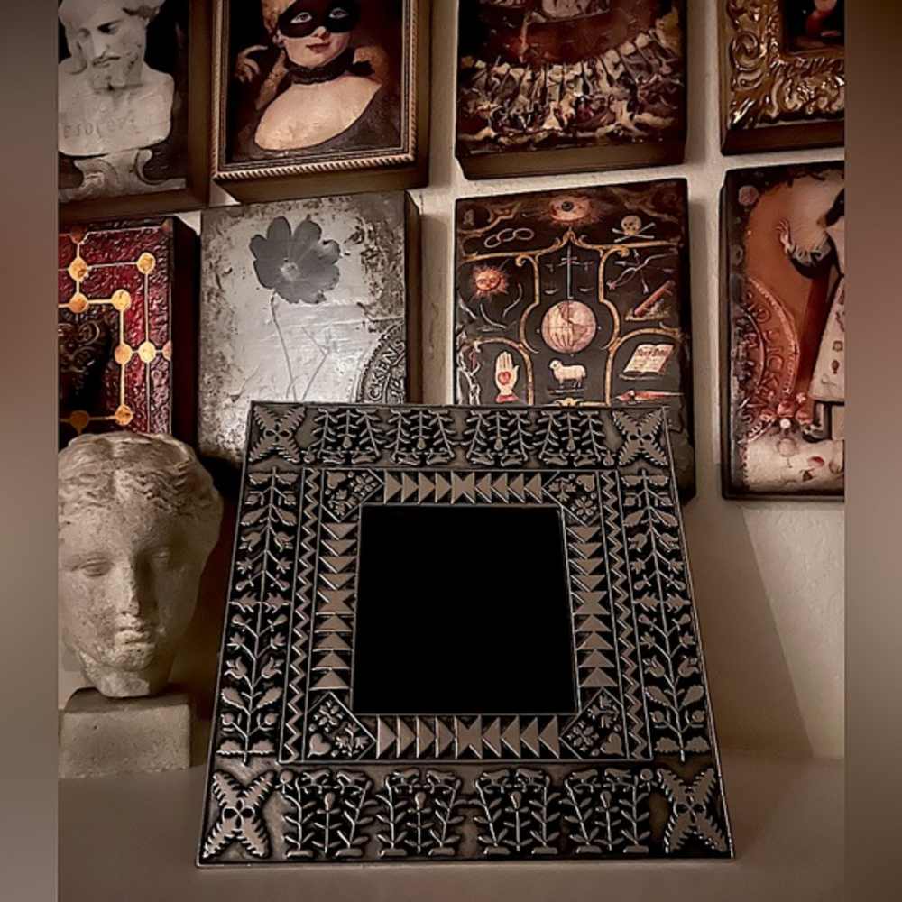 Museum of American Folk Art/ The American Collection‎ Frame